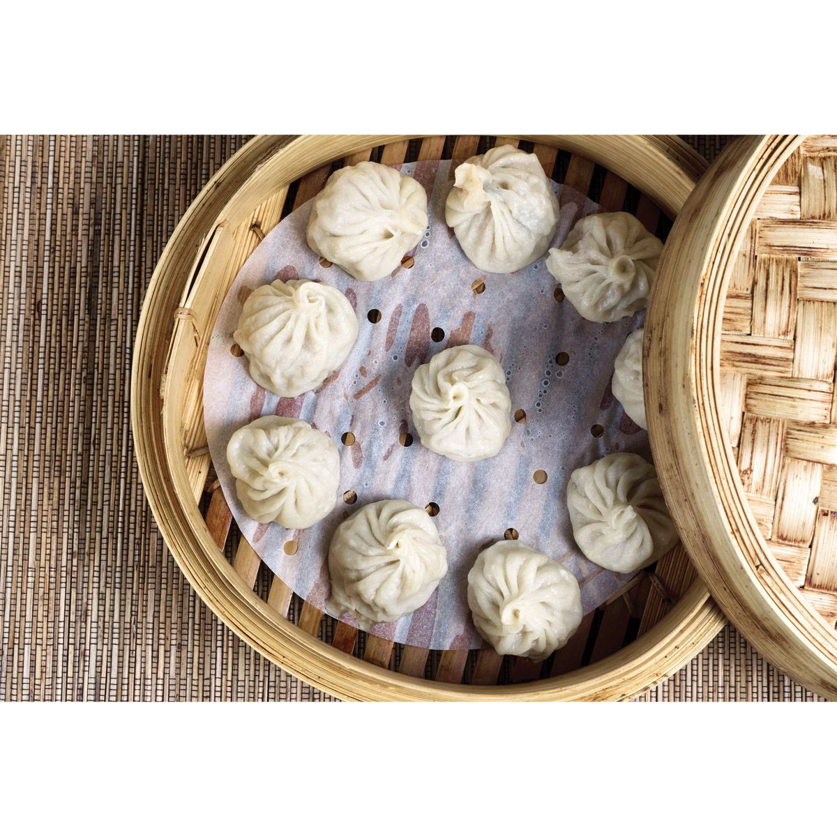 Helen's Asian Kitchen Bamboo Steamer with Lid, 12in
